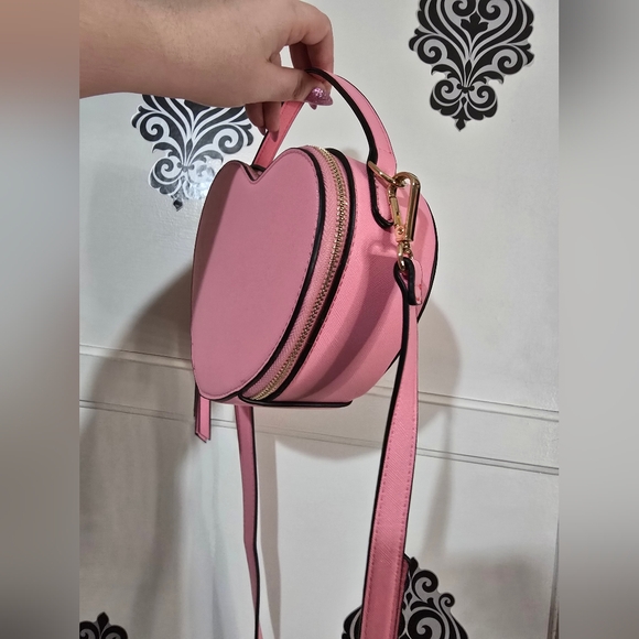 Pink Heart Purse - Picture 3 of 7